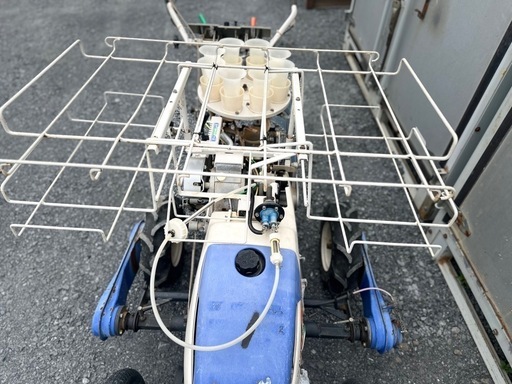 （茨城県）イセキ　中古野菜移植機 PVH1-90EG ナウエルナナ PVH1