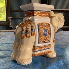 アジアン雑貨】陶器製 象の置物 花台／スツール／インテリア台座【中華風／和モダン】の画像