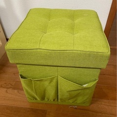 収納付き一人用椅子の画像