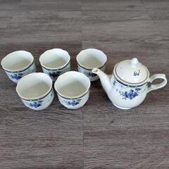 ジョバンニ・バレンチノ
ポット+カップ5客 計6点セット 洋食器 ジョバンニ ポット カップの画像