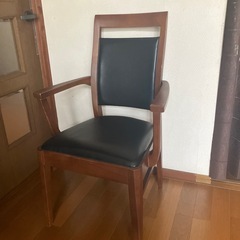 【受渡確定】【無料】ダイニングチェア　※取りに来て頂ける方