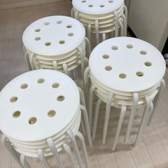 IKEAのパイプ椅子20脚