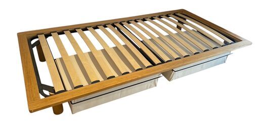 美品 無印 木製ベッドフレーム 脚付き 収納付き