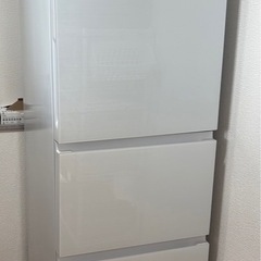 美品ハイセンス冷蔵庫　3ドア 283L