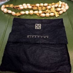 GIVENCHY チェーンベルトの画像