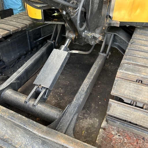 現状　cat304ccr ユンボ
