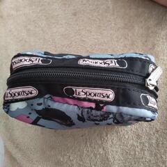 LeSportsac グラフィックポーチの画像