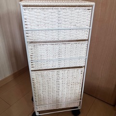 【取引中】3段スリムワゴン　ニトリの画像