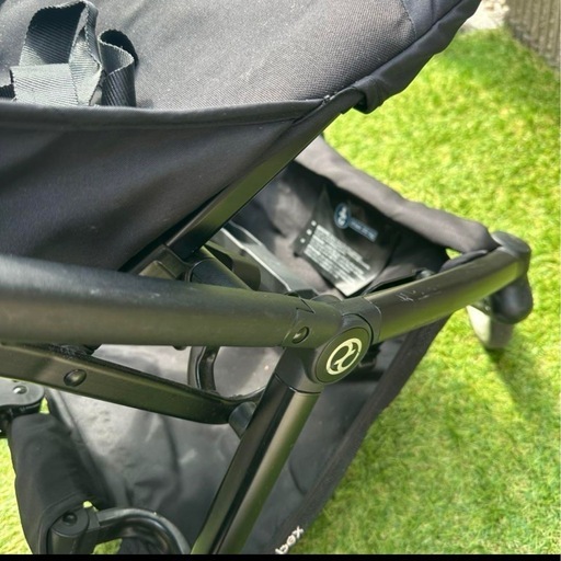値下げ不可
サイベックス　リベル　ブラック　cybex