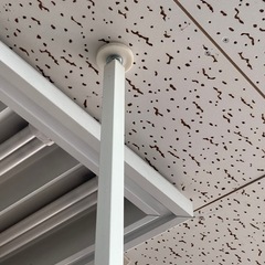 突っ張りラック 幅80cm ホワイト　リサイクルショップ宮崎屋　住吉店25.5.23の画像