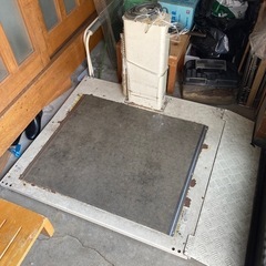 車椅子用電動昇降機(中古)