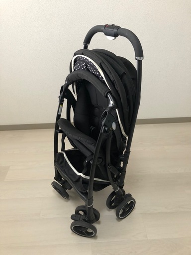 アップリカ ラクーナエアー ベビーカー 鳥栖市付近であれば場所合わせ