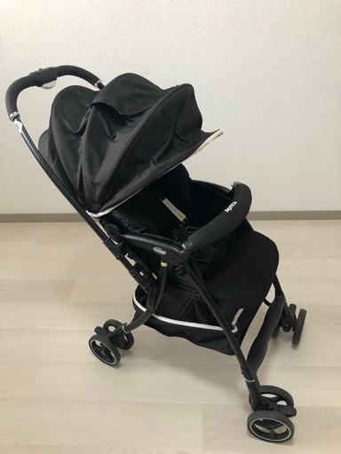 アップリカ　ラクーナエアー　ベビーカー　鳥栖市付近であれば場所合わせます！