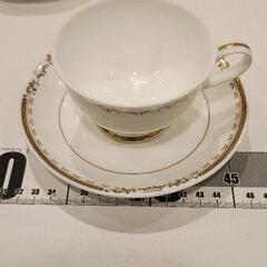 0523-126 ボーンチャイナ　ティーカップ&ソーサー