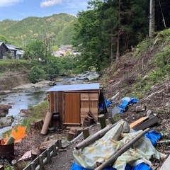 川沿い水浴び場土地　BBQ  川小屋込み