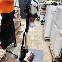 アイリスオーヤマ 充電式  サイクロンクリーナー 掃除機 スティック 中古 家電 買取 2021年製 SCD-131P-Sの画像