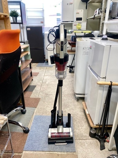 アイリスオーヤマ 充電式  サイクロンクリーナー 掃除機 スティック 中古 家電 買取 2021年製 SCD-131P-S