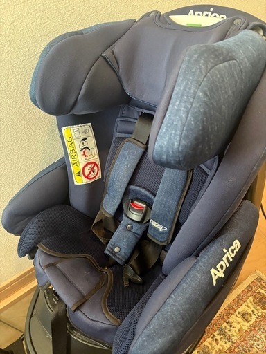 早い者勝ちまもなく処分です。アップリカ チャイルドシート フラディア