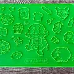 あんぱんまん　粘土板　アンパンマン