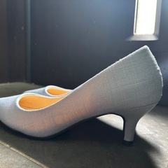 【ほぼ未使用】23cm パンプスの画像