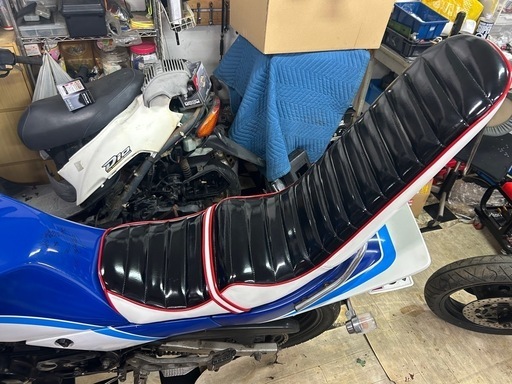 豪奢な 29L rz250r おむすび三段3段シート 名護のヤマハの中古 (北) パーツ