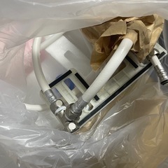 【値下げ】美品　 温水洗浄便座　2022年製の画像