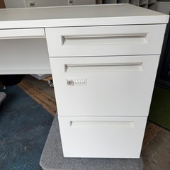 両袖机　幅160 奥70 高さ72cm ダイヤル錠 5-110-6610 内田　　　の画像