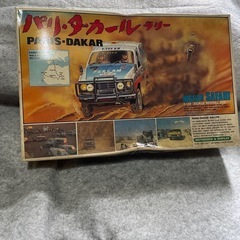 レアNISSAN SAFARI 1/24 パリダカ.サファリ