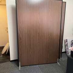 木目パーテーション2枚