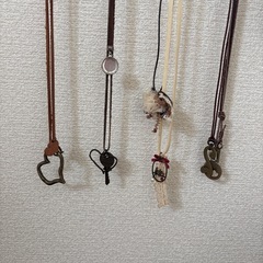 ネックレスまとめ、飾り、ネックレス掛けの画像