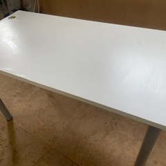 052300机　作業台の画像