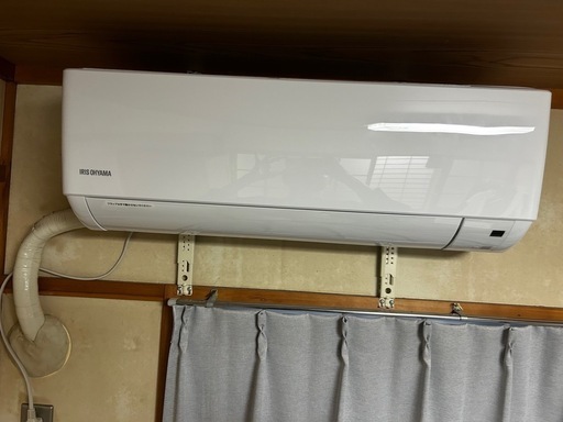 アイリスオーヤマ　ルームエアコン（室内機、室外機）
