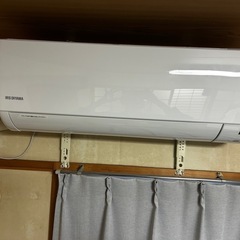 アイリスオーヤマ　ルームエアコン（室内機、室外機）