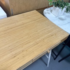 IKEA デスクの画像