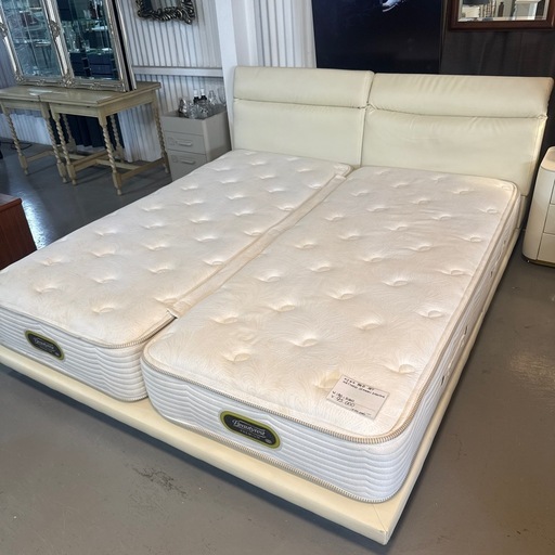 キングベッド　マット付き