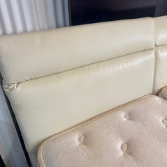 キングベッド　マット付きの画像