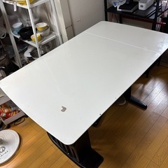 ニトリ　伸縮式テーブル