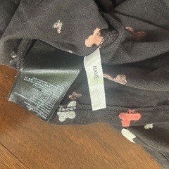 【H&M】女の子用 夏ワンピース《黒地ちょうちょ柄》の画像