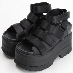UGG厚底サンダル24.5