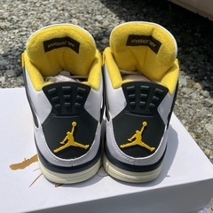 美品✨ 28.5cm NIKE エアージョーダン4レトロ の画像