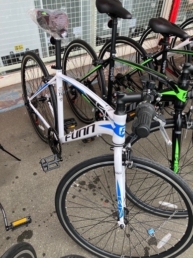 未使用品 新品 700cクロスバイク 21テクノロジー1年保証付きNo.1072● ※現金、クレジット、スマホ決済対応