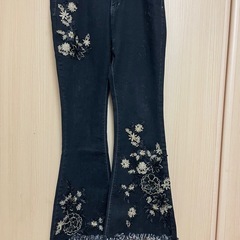 アクロス　ビジュー　刺繍デニム
