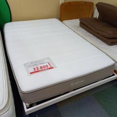 セミダブルベッド入荷いたしました！！