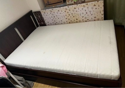 IKEAセミダブルベッドフレーム、引き出し付き