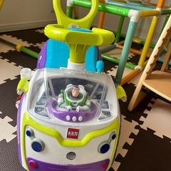 トイストーリー　バズライトイヤー　キッズカー