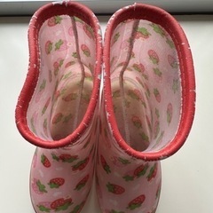 レインブーツ　子供長靴　17cm かわいいいちごの画像