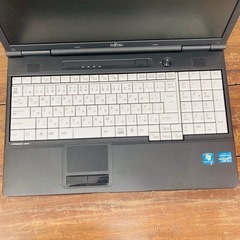 【FUJITSU】LIFE BOOK A572/E OS Win10の画像