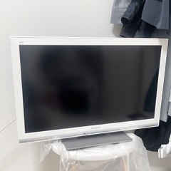 パナソニック　32型テレビ　ホワイト