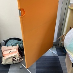 キャスター付き可動パーティション
