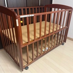 木製ベビーベッド（収納付き）※5月27日までに引き取り希望